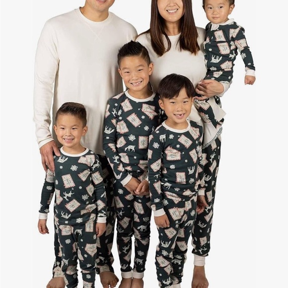 Burt’s Bees Letters to Santa Organic Cotton Matching Family Pajamas - Picture 3 of 3